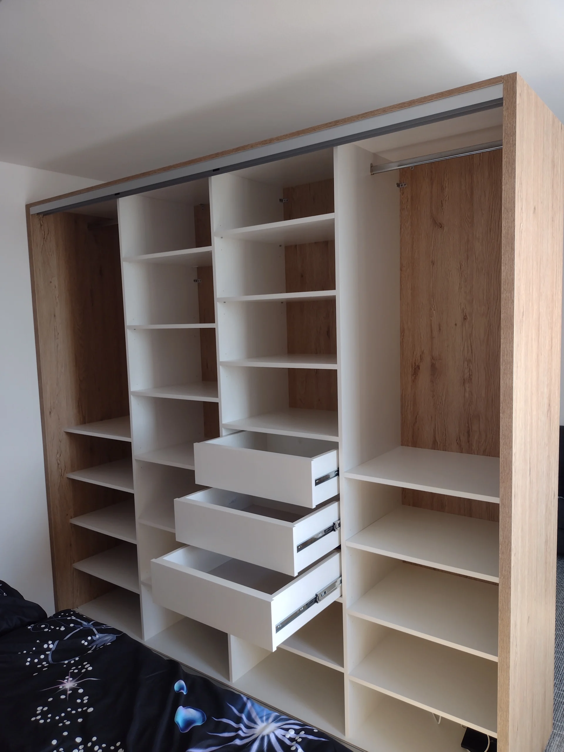 Ložnicová sestava na míru