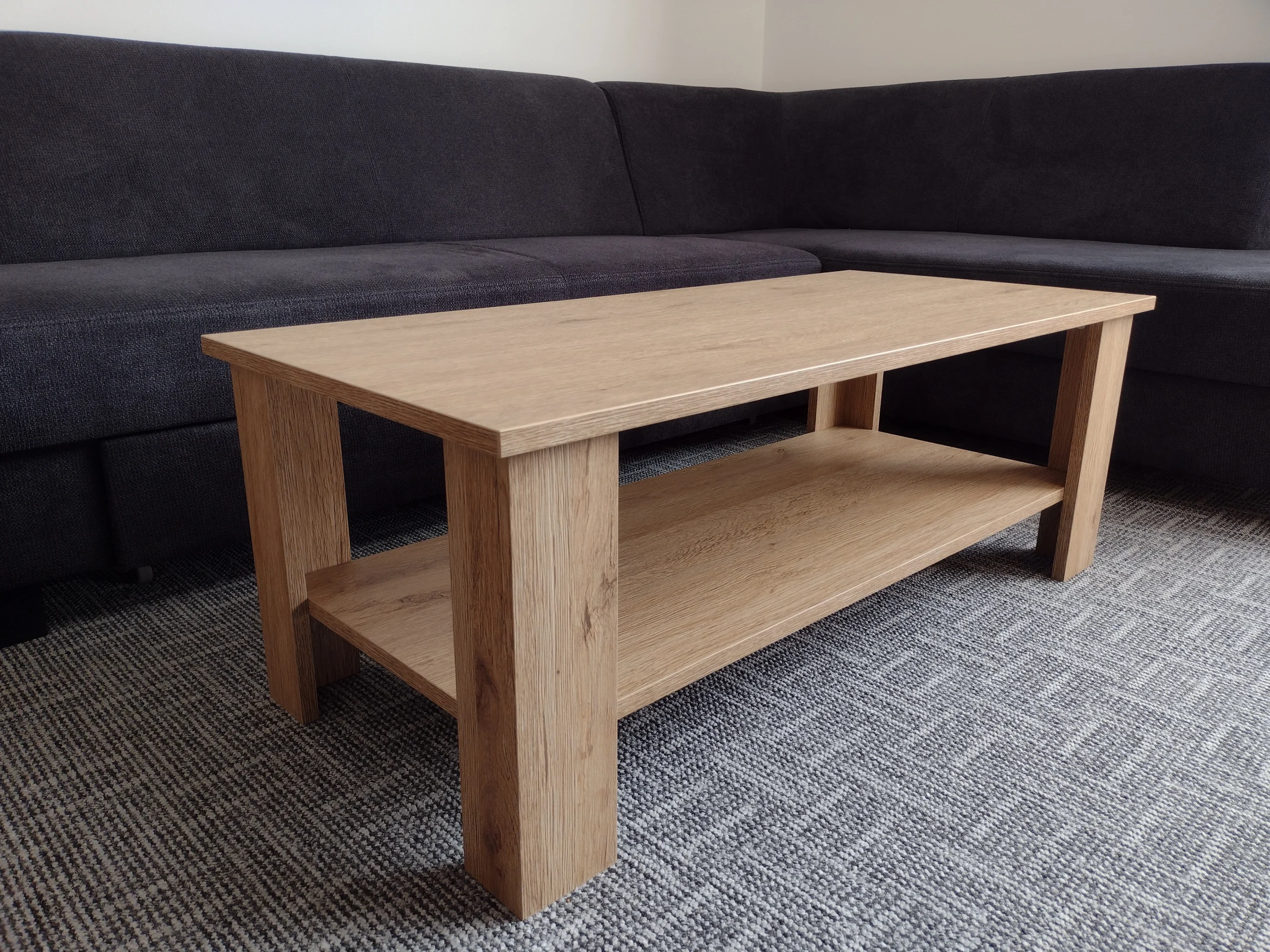 Konferenční stolek na míru